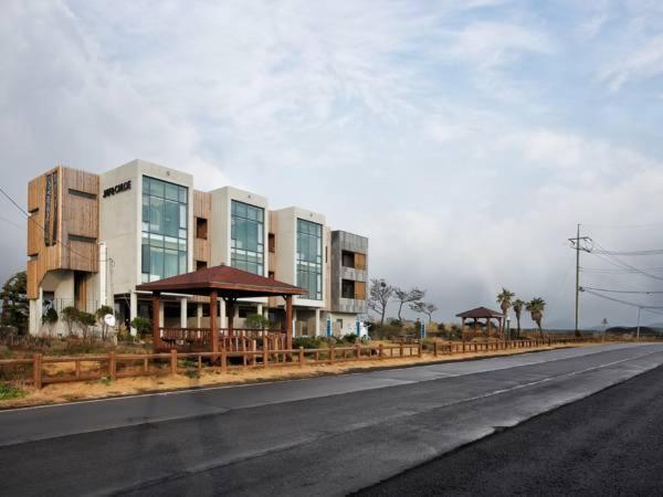Jaynchloe Hotel Seogwipo Exterior photo