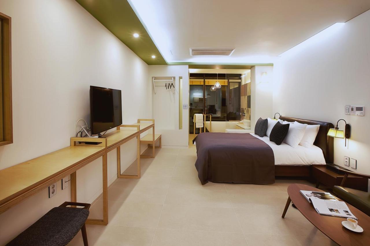 Jaynchloe Hotel Seogwipo Exterior photo